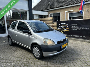 Toyota Yaris 1.0 VVT-i keurige auto NW APK BIJ LEVERING