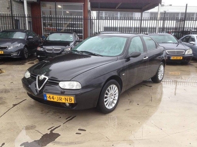 Alfa Romeo 156 2.0 JTS Distinctive Selespeed (2002)