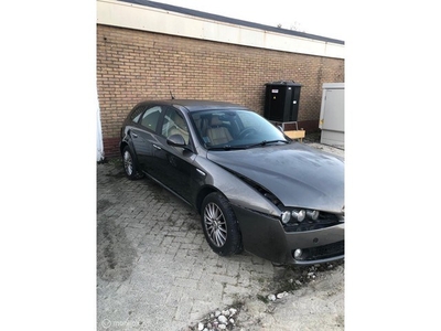 Alfa Romeo 159 SW 1.9 JTD Distinctive SCHADE AUTO