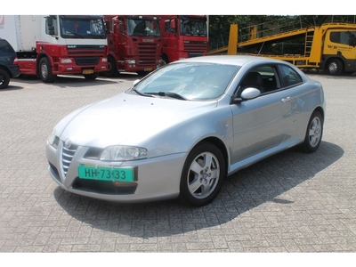 Alfa Romeo GT 2.0 JTS Distinctive