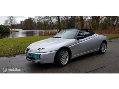 Alfa Romeo Spider 2.0 JTS Facelift/ zwart leder