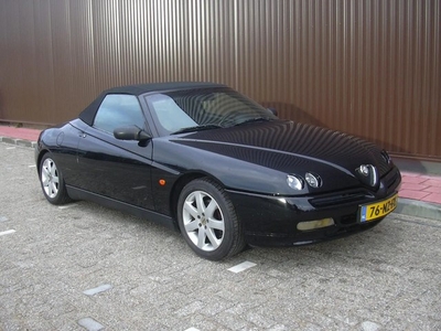 Alfa Romeo Spider 2.0 Twin Spark 16V L CARBRIOLET NIEUWE APK