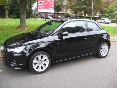 Audi A1 1.4 TFSI Attraction Led + Navi 122 PK (bj 2010)