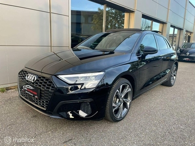 Audi A3 Sportback 35 TFSI S-Line Pano/Black Line/Matrix/ACC