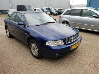 Audi A4 1.6 Advance