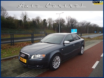 Audi A4 3.2 FSI quattro Pro Line