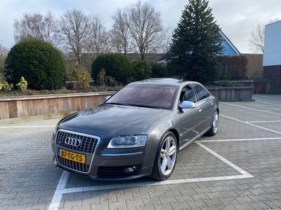 Audi S8 5.2 V10 S8 Pro LineCarbon inleg + Recaro