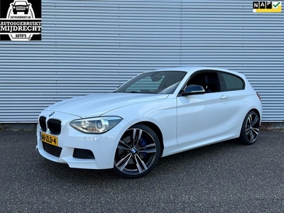 BMW 1-serie 116i Business+ M pakket / 3-Deurs / Navi /