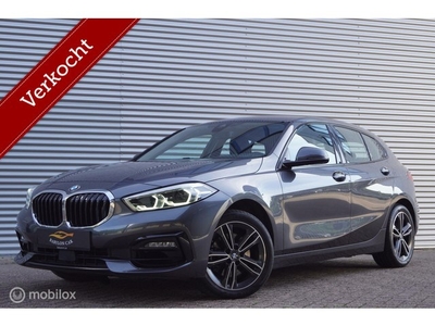 BMW 1-serie 118i Sport Line/ M sport /Navi/Xenon/Carplay