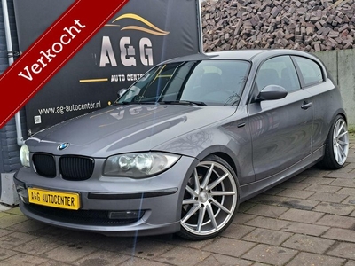 BMW 116i High Executive/Stoelverwarming/19 Inch/122PK/Zesbak