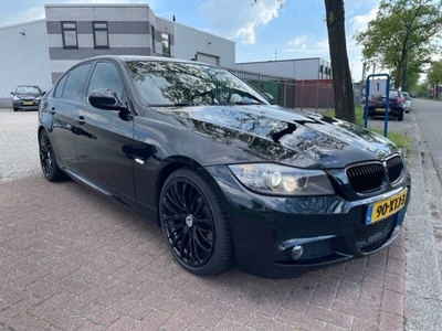 BMW 3 Serie 318i M Sport Edition Black Line