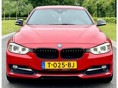 BMW 3-serie 320D GERESERVEERD