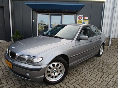 BMW 3 Serie 320i Executive 6-CILINDER (bj 2004)