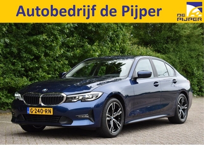 BMW 3-serie 320i Executive Edition NL-AUTO, DIGITALE