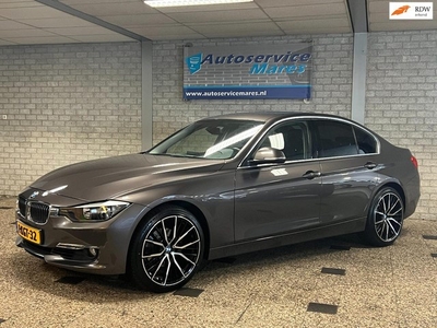 BMW 3-serie 320i High Executive, automaat, navi