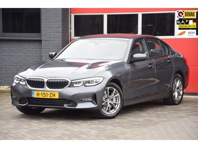 BMW 3-serie 330e 330 eDrive NL auto 2020 Hybride Navigatie