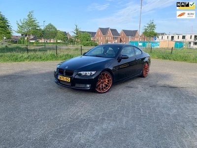 BMW 3-serie Coupé 335i Introduction