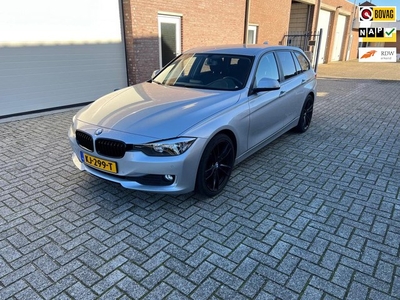 BMW 3-serie Touring 316d Executive 190pk!! 19inch breedset