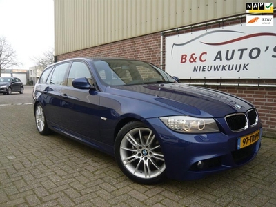 BMW 3-serie Touring 318i Luxury Line / M-PAKKET / NAVI /