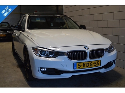 BMW 3-serie Touring 320d Automaat / Pano / Navigatie / Leer