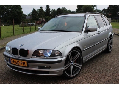 BMW 3-serie Touring 320i Executive Nieuwe APK!! Luxe!!