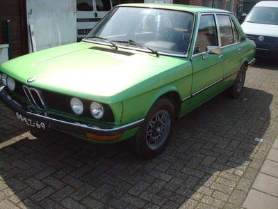 BMW 5-serie 520 oldtimer bouwjaar 1975