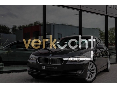 BMW 5-serie 523i High Executive Schuifdak Navigatie Xenon