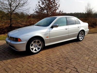 BMW 5 Serie 540i Lifestyle Executive youngtimer NW APK