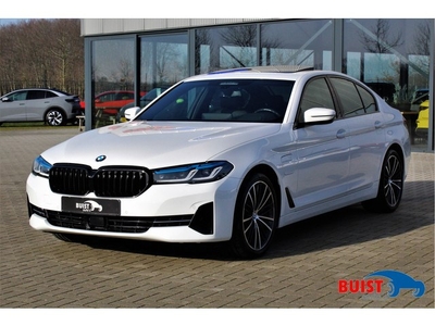 BMW 5 Serie 545e xDrive High Executive LASER PANO 19