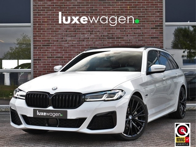 BMW 5 Serie Touring 530e M-Sport Pano Comfortstoel 20inch