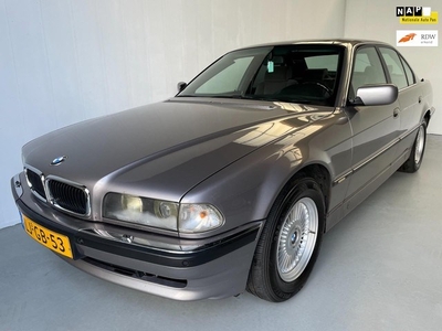 BMW 7-serie 750i V12 Youngtimer PDC Stoelverwarming