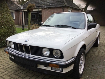 BMW e30 320i (bj 1992)