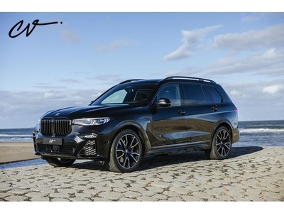 BMW X7 xDrive40i High Executive M-Sport Driving