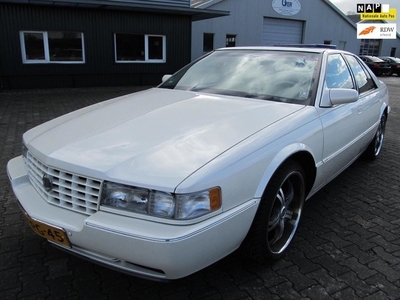 Cadillac Seville 4.6 STS Sedan in parelmoer wit, YOUNGTIMER