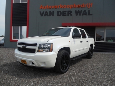 Chevrolet Avalanche 5.3 V8 2WD WIT PARELMOER GEWRAPTE/IN