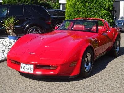 Chevrolet Corvette 350 V8 5.7Automaat Rood