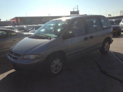 Chrysler Voyager 2.4i S (1996)