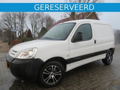 Citroen Berlingo 1.4i Benz. met Trekhaak & Slechts