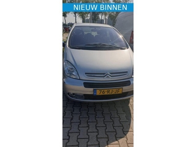 Citroen Xsara Picasso 2.0i 16V Exclusive / NETTE AUTO / 1