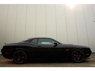 Dodge Dodge CHALLENGER 6.4 SR/T V8 HEMI (bj 2013)