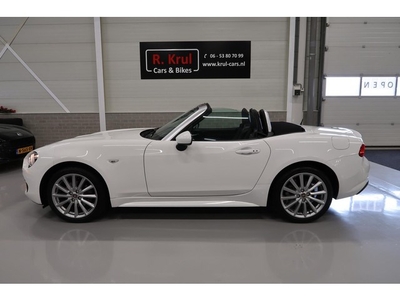 Fiat 124 Spider 1.4 MultiAir Turbo Lusso Leer Navigatie