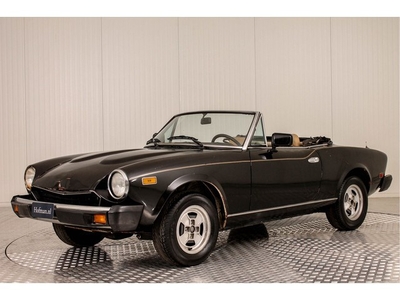 Fiat 124 Spider 2000 USA (bj 1979)