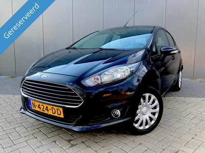 Ford Fiesta 1.25 82pk Titanium 4 cilinder pdc stoel en