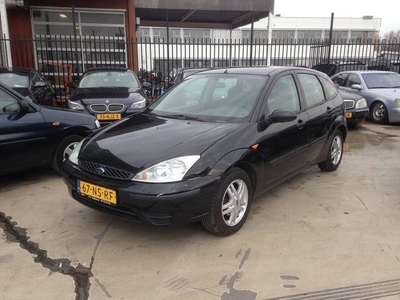 Ford Focus 1.6-16V Trend (2004)