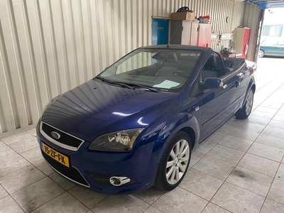 Ford Focus Coupé-Cabriolet 2.0-16V Titanium