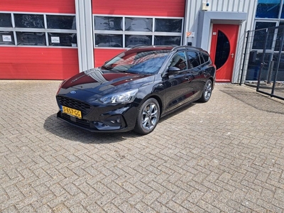 Ford Focus Wagon 1.5 EcoBoost ST Line automaat 150PK 1 JAAR