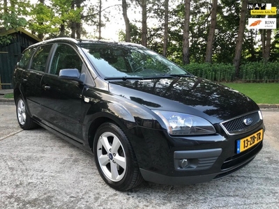 Ford Focus Wagon 1.6-16V Futura Airco, Navi, PDC, Zeer