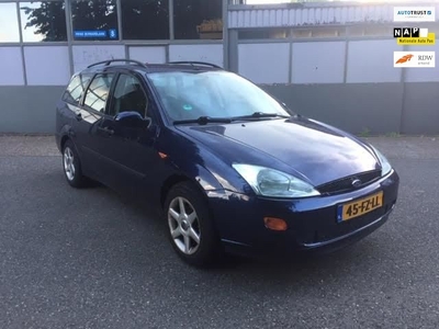 Ford Focus Wagon 1.6-16V Trend Airco, Licht metalen velgen