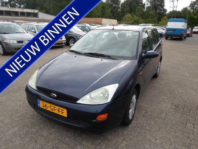 Ford Focus Wagon 1.6-16V Trend NW APK en MET AIRCO!!!