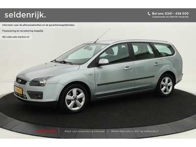 Ford Focus Wagon 2.0 16V Futura Climate control Cruise